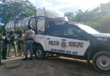 Asegura Policía Estatal pipa con hidrocarburo presuntamente ilegal en el Istmo