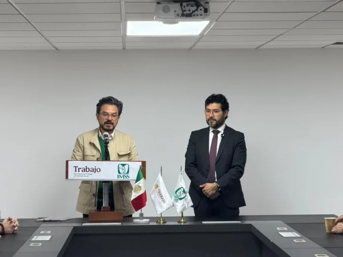 zoe-robledo-anuncia-aumento-salarial-de-8-a-los-trabajadores-del-imss-supera-en-12-puntos-la-oferta-rechazada.webp