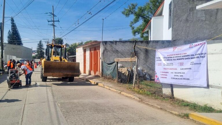 Rehabilita Ceabien sistema de drenaje sanitario en Santa María del Tule