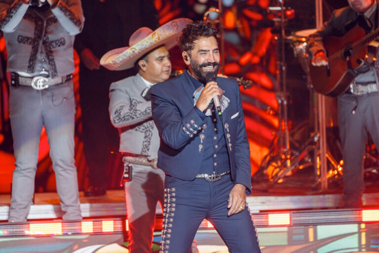 El verano 2025 recordará Alejandro Fernández en Starlite Occident