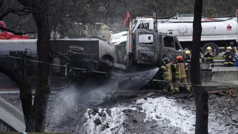 Explosión de pipa en puente la Concordia, Iztapalapa: Hay 6 personas muertas y 21 están en estado crítico