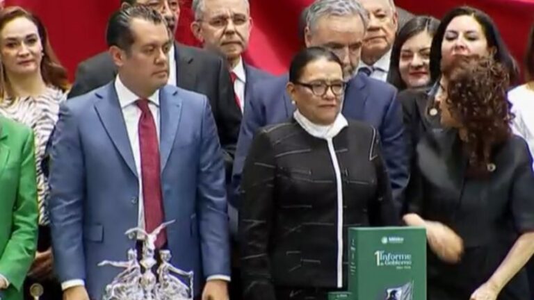 Rosa Icela Rodríguez entrega el Primer Informe de la Presidenta Claudia Sheinbaum en la Cámara de Diputados