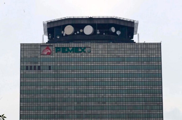 Después de 7 años, Pemex buscará financiamiento en BMV hasta por 31,500 millones de pesos