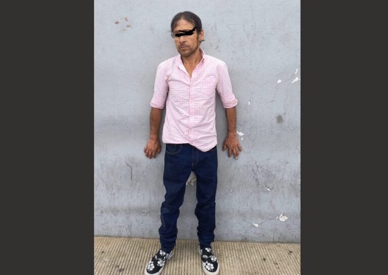 Por robo a comercio, Policía Estatal detiene a masculino en el Zócalo de la ciudad de Oaxaca