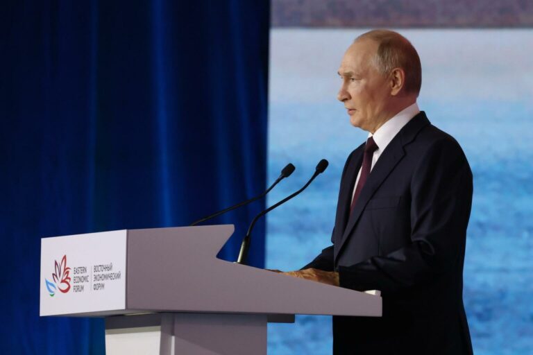 Putin solo negociará con Zelenski en Moscú y descarta tropas de paz en Ucrania