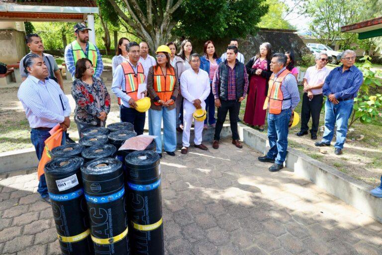 Arranca Iocied obras de mejoramiento de la secundaria Jaime Torres Bodet de San Lorenzo Cacaotepec