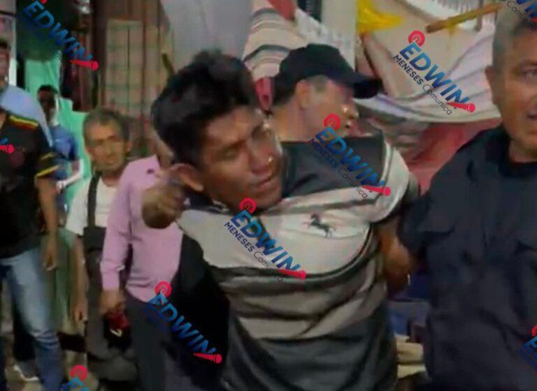 Comerciantes detienen a presunto ladrón; estuvo a poco de ser linchado