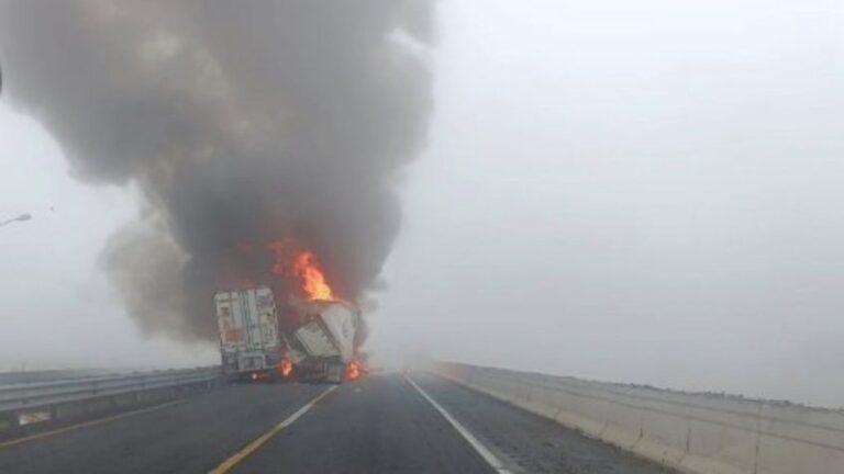 “¡No veo, por favor, ayúdenme!”, trailero pierde la vista tras aparatoso choque en la autopista Puebla-Córdoba | Video fuerte