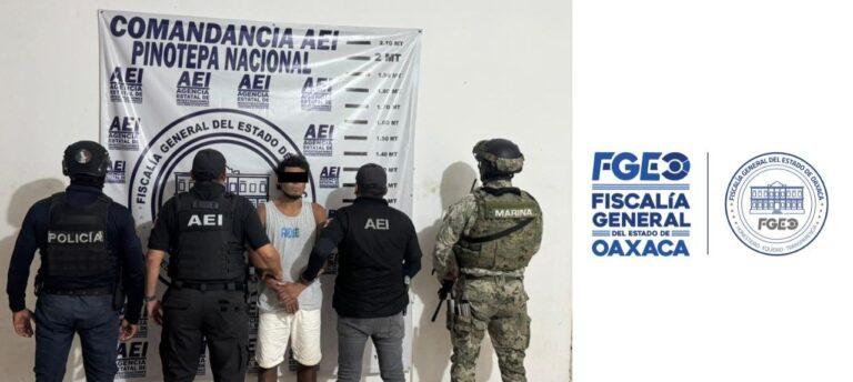 Fiscalía de Oaxaca realiza cateo para detener a una persona por homicidio cometido afuera de un bar en Pinotepa Nacional
