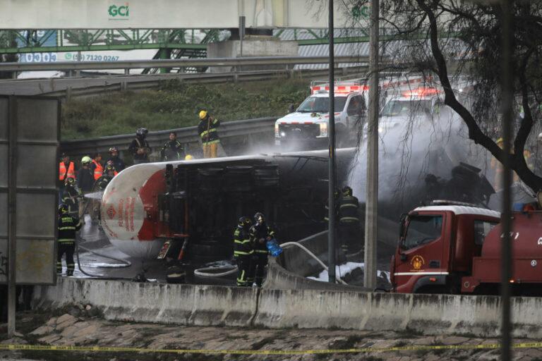 Van 32 muertos por la explosión de una pipa de gas en Iztapalapa, CDMX