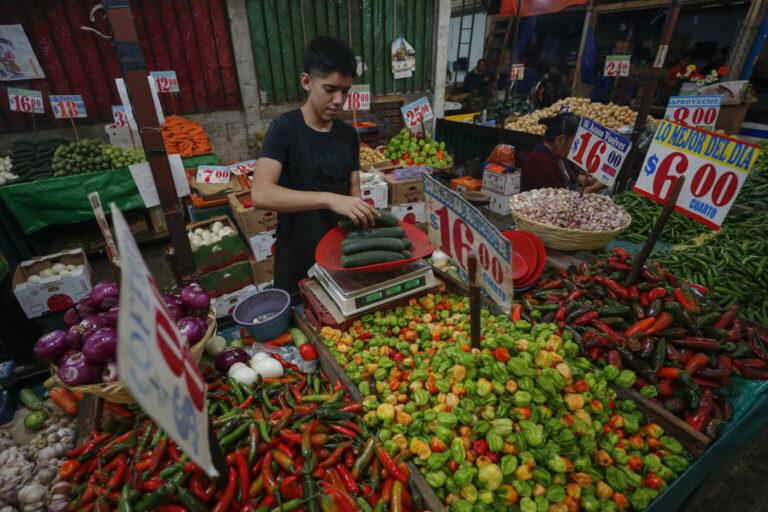 Inflación en México se ubica en 3.72% durante la primera quincena de diciembre de 2025, ¿cuáles son los productos que subieron?