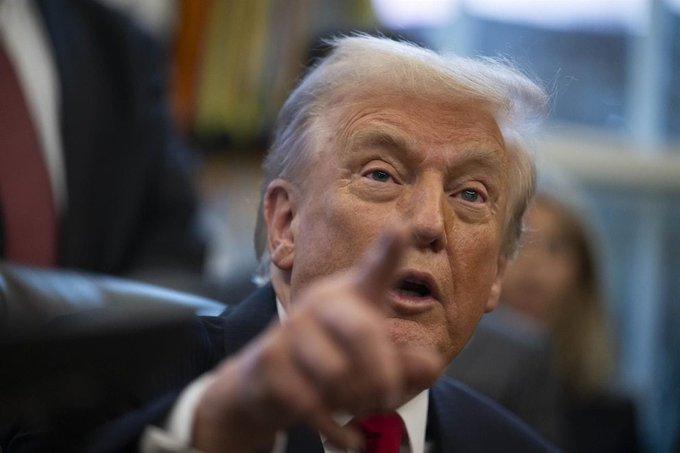 Trump pide la pena de muerte a demócratas que instaron a militares a la desobediencia