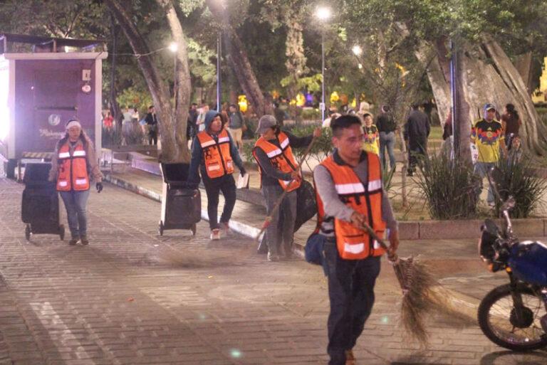 Oaxaca de Juárez mantiene una ciudad limpia durante las festividades de Día de Muertos