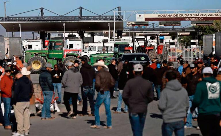 No hay razón para bloqueos en cruces internacionales: SEGOB