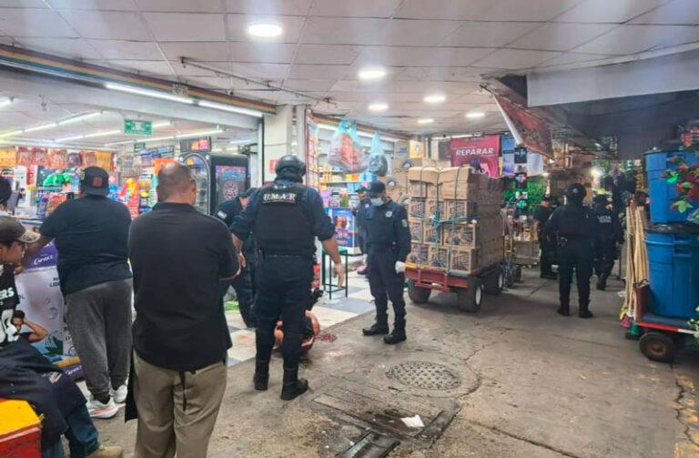 Policía Municipal frustra robo con violencia y auxilia a empleada en la zona de Módulos del Mercado de Abasto