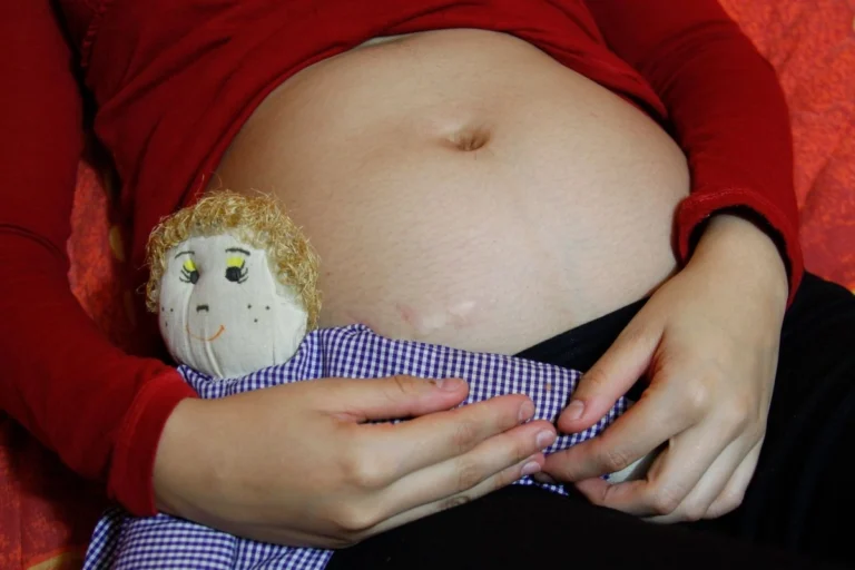 Alerta la ONU por maternidad subrogada en América Latina