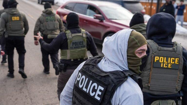 Muere migrante mexicano bajo custodia de ICE en California