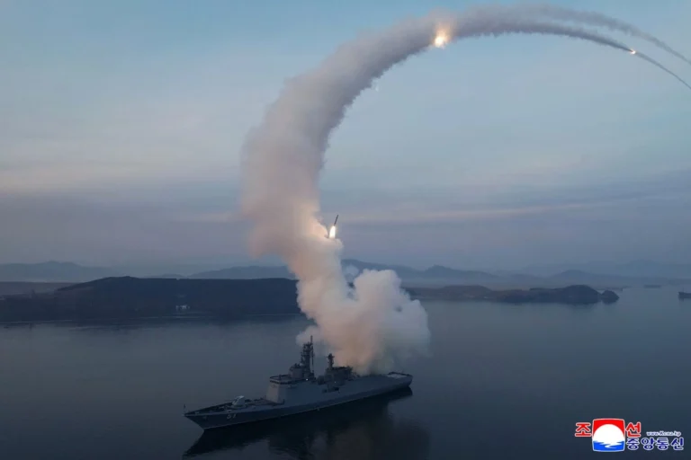 Lanza Corea del Norte misil al mar de Japón