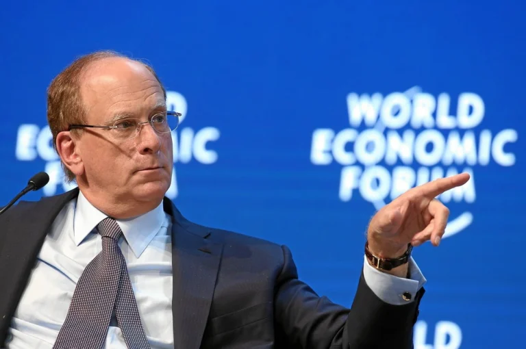 “Recesión severa” si el crudo llega a 150 dólares: BlackRock
