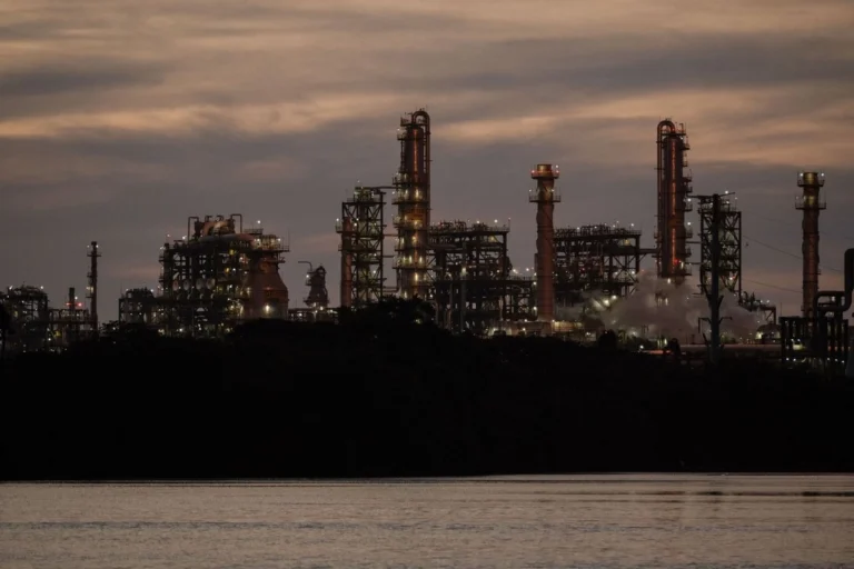 Pemex reporta pérdidas por 45 mil 993 mdp en el primer trimestre