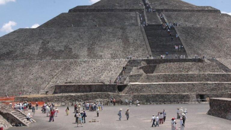 Hombre que disparó en la Pirámide de la Luna, Teotihuacán, murió en el lugar