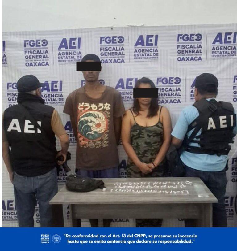 FGEO detiene en operativo a una mujer y a un hombre en la Costa y asegura presuntas dosis de drogas