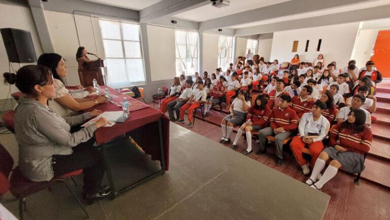 Con producciones en español y zapoteco, concluye Taller de Periodismo Estudiantil en el CETis 124 de Tlacolula