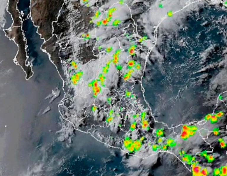 Protección Civil exhorta a extremar precauciones por lluvias y actividad eléctrica en Oaxaca