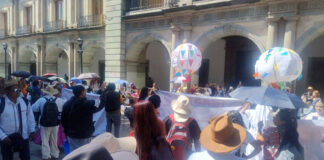 Con marcha-calenda, trabajadores del SUTCSEIIO exigen la salida de René Vásquez Castillejos