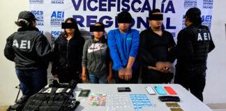 Tras cateo en San Francisco Lachigoló aseguran vehículo vinculado con investigación por tentativa de homicidio; hay cuatro personas detenidas