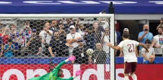 España derrota 2-0 a Francia y regresa a una final del Mundial 16 años después
