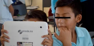 Sheinbaum plantea limitar uso de celulares en escuelas y deja decisión a consejos técnicos