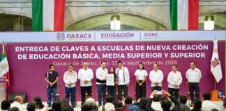 Entrega Salomón Jara claves a escuelas; estudiantes no abandonarán sus pueblos ni raíces por falta de oportunidades educativas