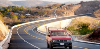 Restablecen circulación en la autopista Barranca Larga–Ventanilla tras diálogo con comunidades de los Coatlanes