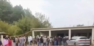 Retienen a edil de San Sebastián Río Hondo, funcionario, habitantes y periodista durante conflicto comunitario