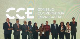 “Vamos a bajar el déficit”: Sheinbaum frente a líderes empresariales