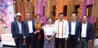 Nino Morales acompaña a Salomón Jara en la presentación de “La Fiesta Más Viva de Todas”